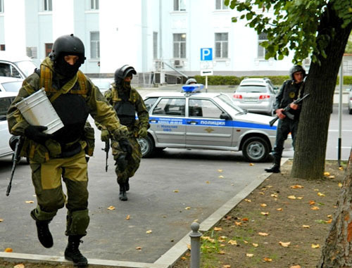 Спецоперация в Нальчике. Кабардино-Балкария, 12 октября 2012 г. Фото Людмилы Маратовой для "Кавказского узла"