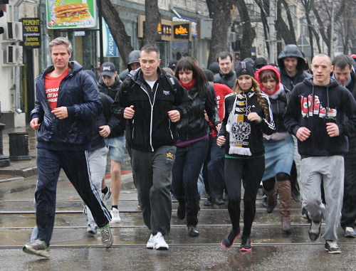 Старт "Русской пробежки" в Краснодаре. 16 марта 2013 г. Фото Андрея Кошика для "Кавказского узла"