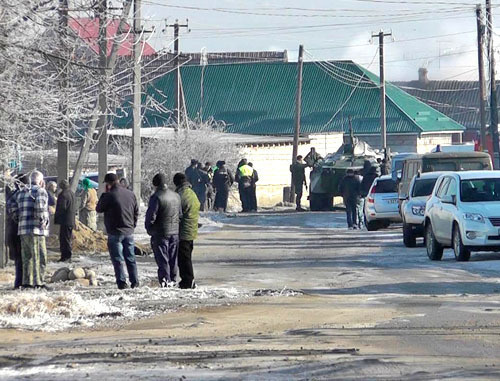 Спецоперация  в городе Чегем в Кабардино-Балкарии. 30 декабря 2013 г. Фото Людмилы Маратовой для "Кавказского узла"