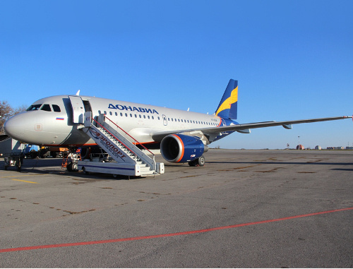 Самолет Airbus А319 компании "Донавиа". Ноябрь 2013 г. Фото: http://www.aeroflot-don.ru