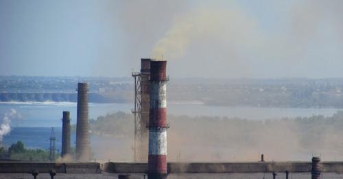 Дым из труб "Красного октября" над Волгоградом. Фото Вячеслава Ященко для "Кавказского узла".