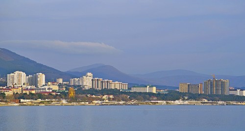 Геленджик. Фото Кирилл Лубнин https://commons.wikimedia.org/wiki/Category:Gelendzhik#/media/File:-_panoramio_(1485).jpg